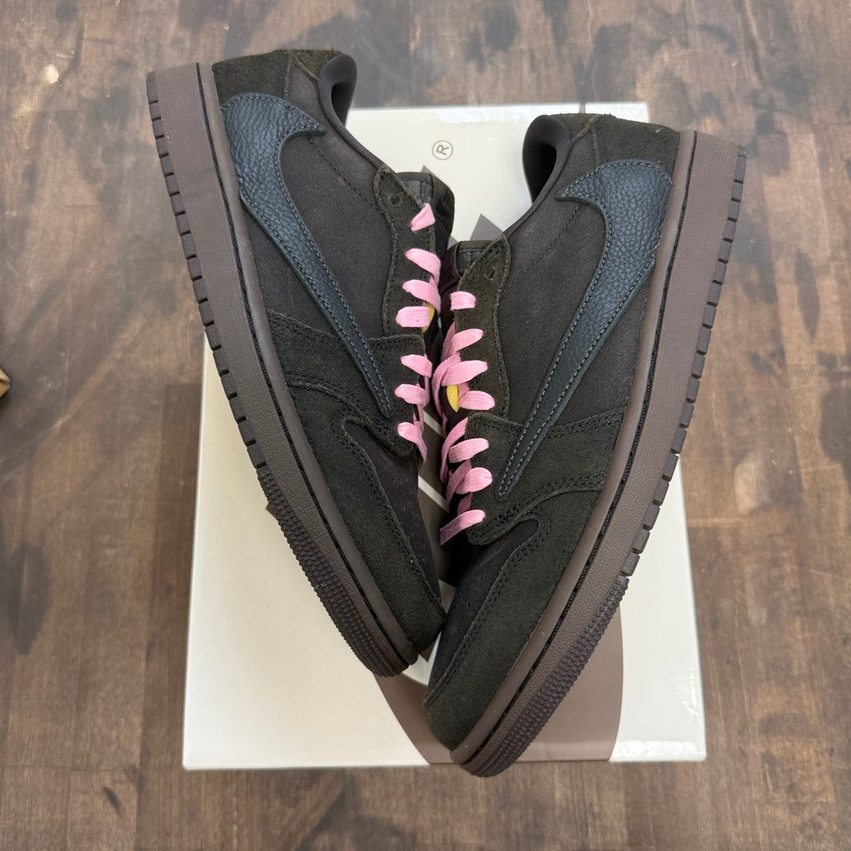 Jordan 1 Retro Low OG SP Travis Scott Velvet Brown - Image 1