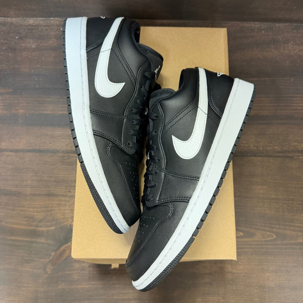 Jordan 1 Low Black White (2022) (Women's) Size 12W (Pre-Owned) - Image 2
