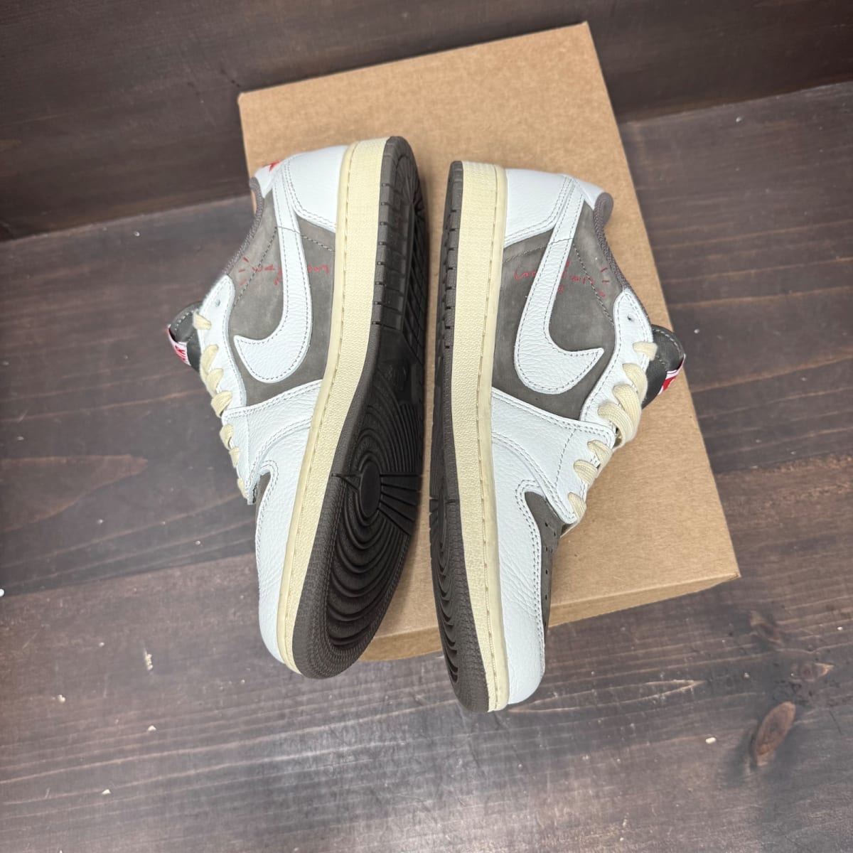 Jordan 1 Retro Low OG SP Travis Scott Reverse Mocha Size 8 (Pre-Owned) - side