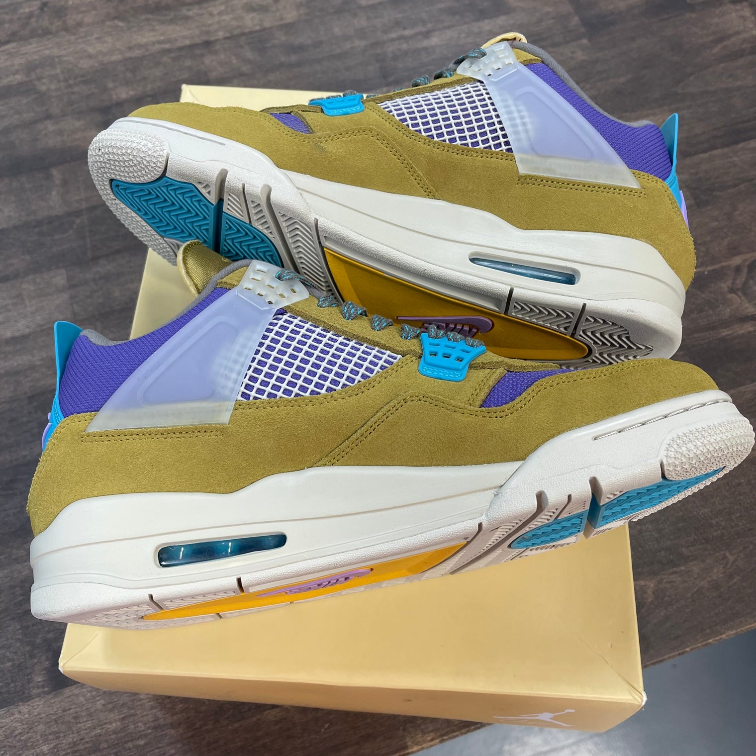 Union Moss Jordan 4 (USED)