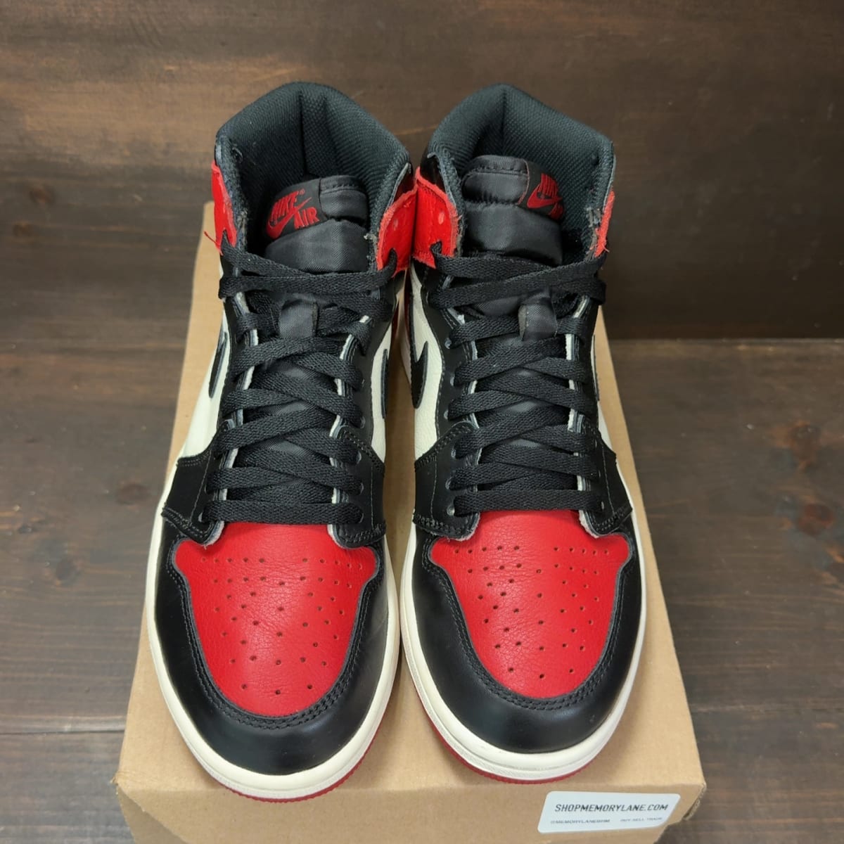 Jordan 1 Retro High Bred Toe Size 8.5 (Pre-Owned) - tag