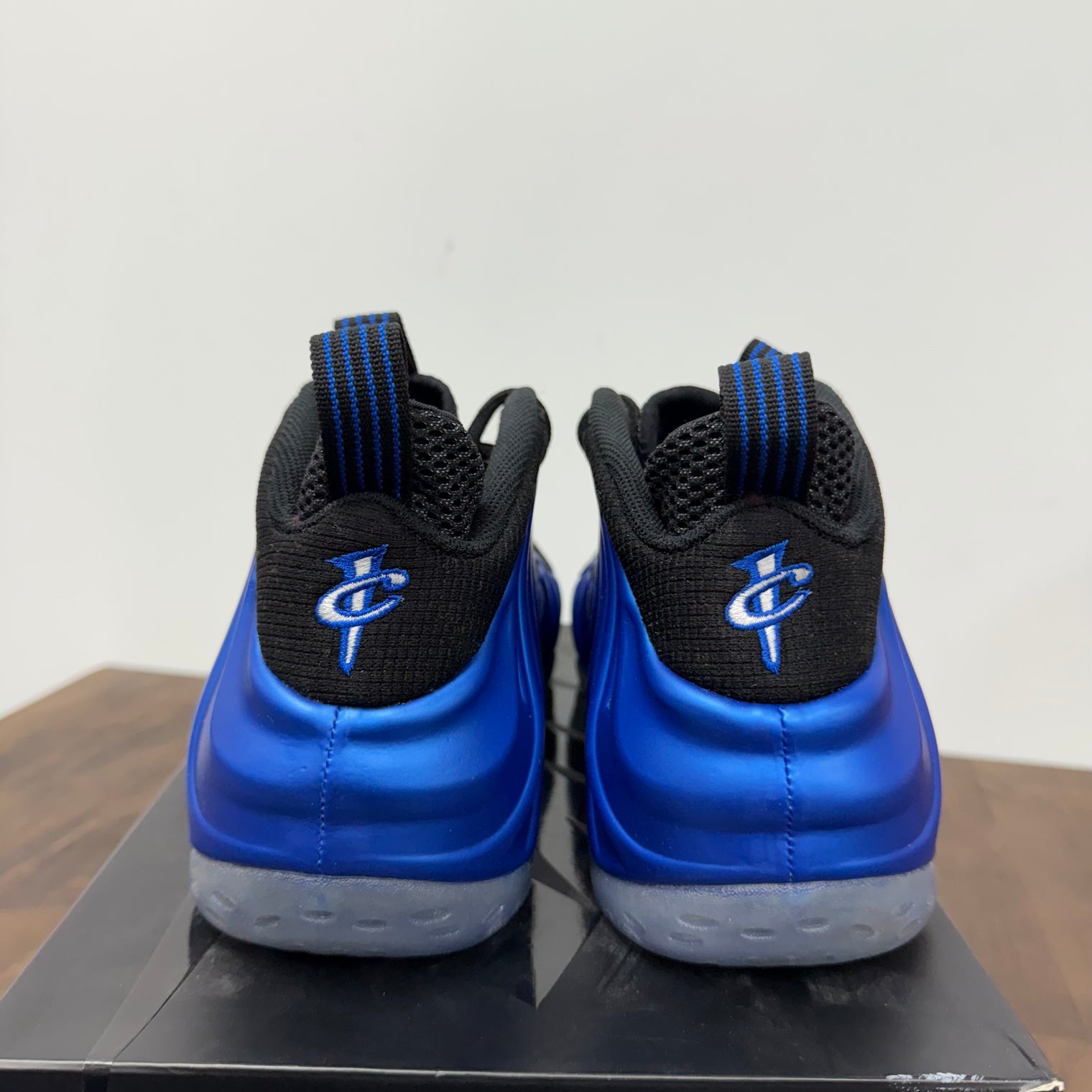 Blue Royal 20th Anniversary Foamposite (2017) (USED)