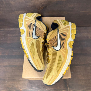 Nike Zoom Vomero 5 Ochre Flat Gold Size 13 (Pre-Owned) - Image 2