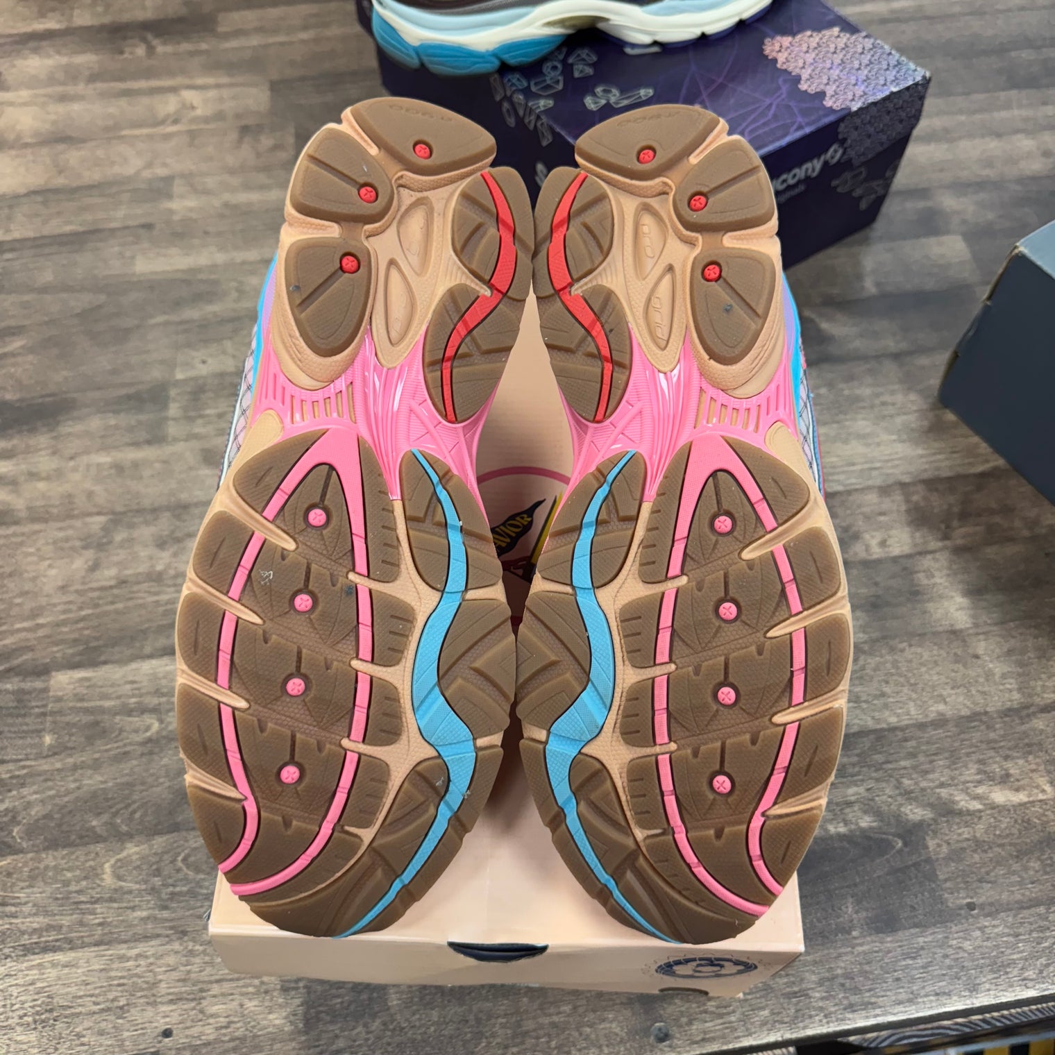 Jae Tips To Do List Tan Saucony ProGrid Omni 9 (USED)