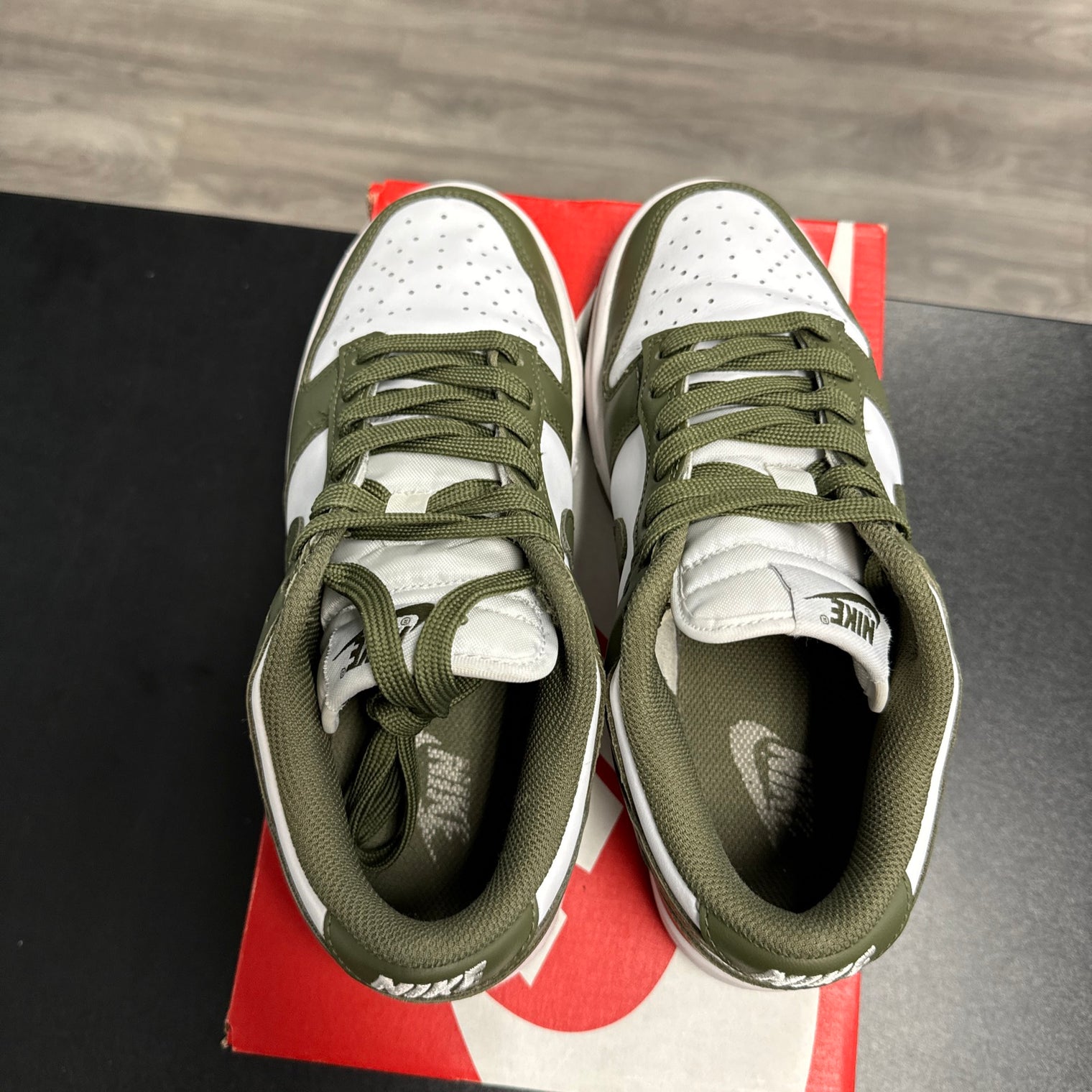 Olive Dunk Low (W) (USED)