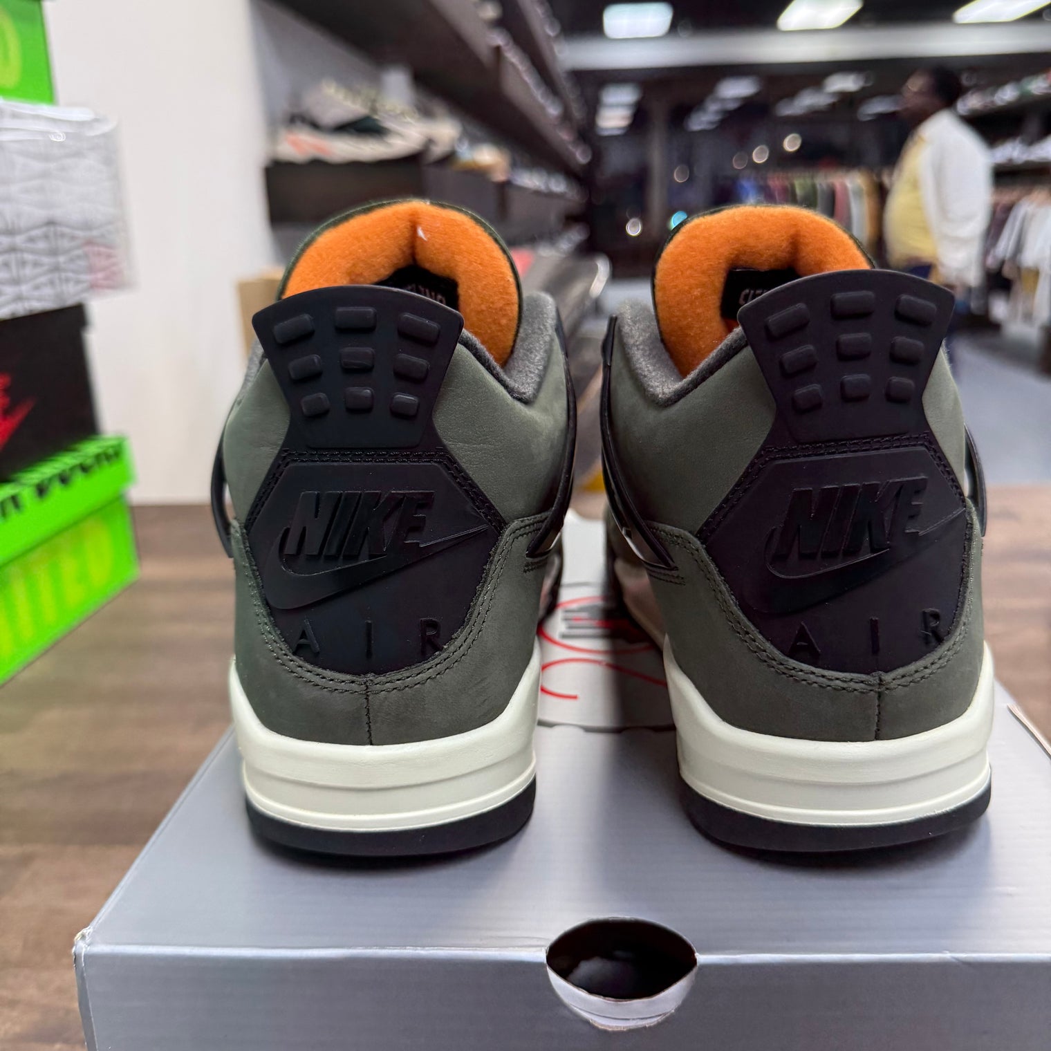 Undefeated Jordan 4 Retro (USED)