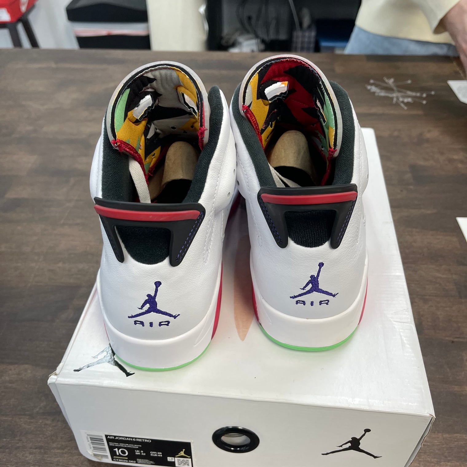 Hare Jordan 6 (USED)