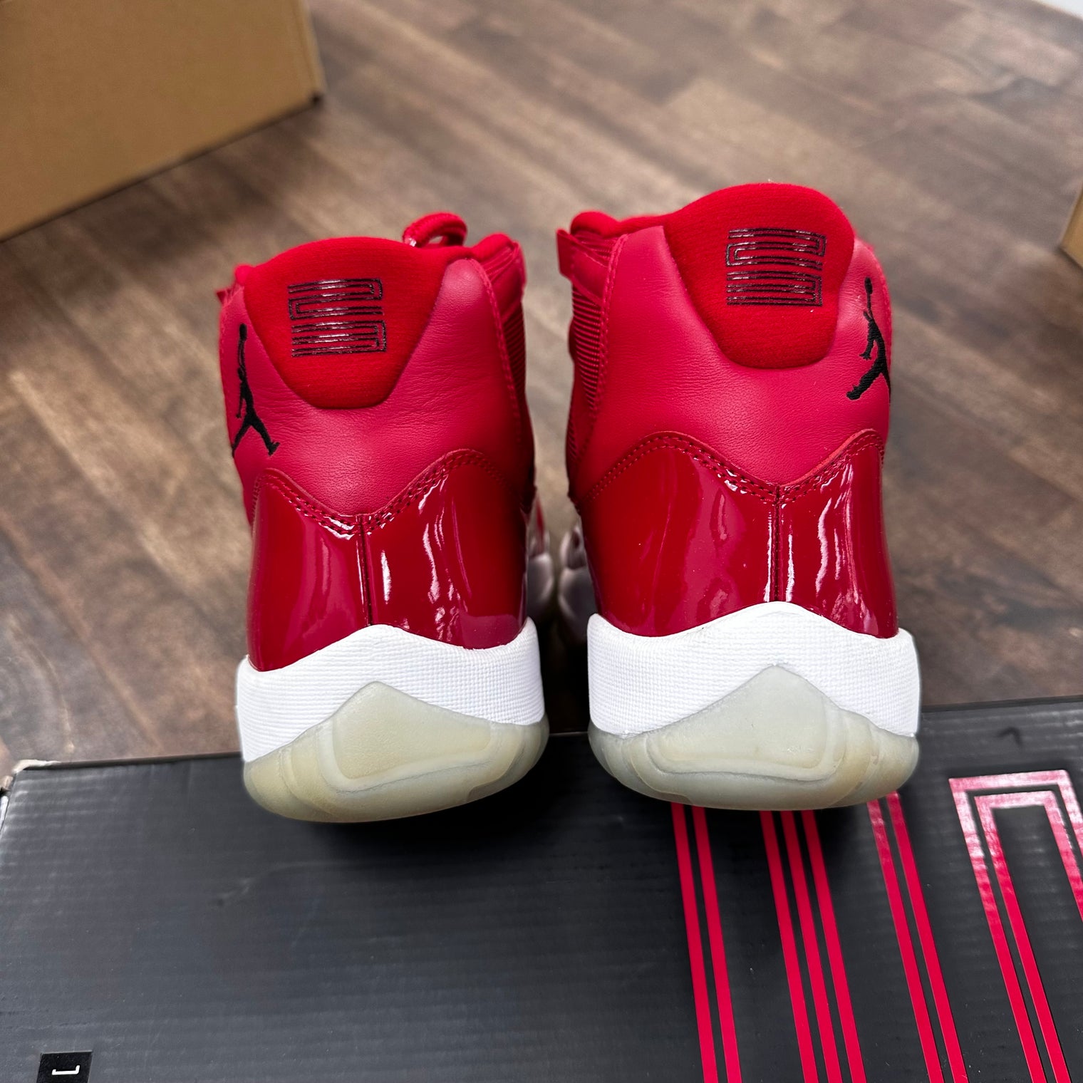 Win like 96 Jordan 11 (USED)