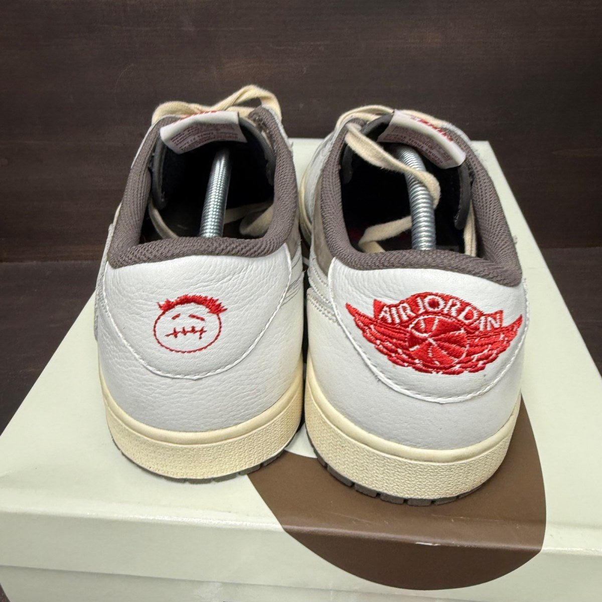 Jordan 1 Retro Low OG SP Travis Scott Reverse Mocha - Image 5