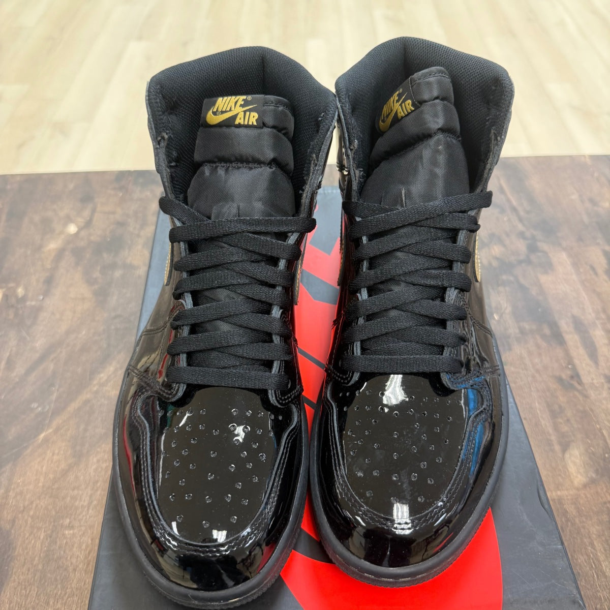 Jordan 1 Retro High Black Metallic Gold (2020) - Image 3
