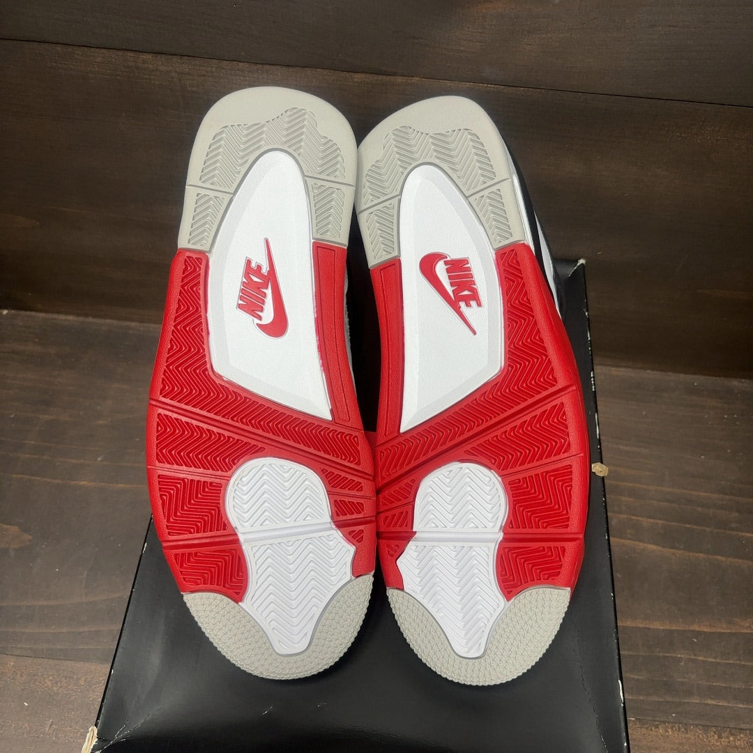 Jordan 4 Retro Fire Red (2020) Size 11 - Image 6