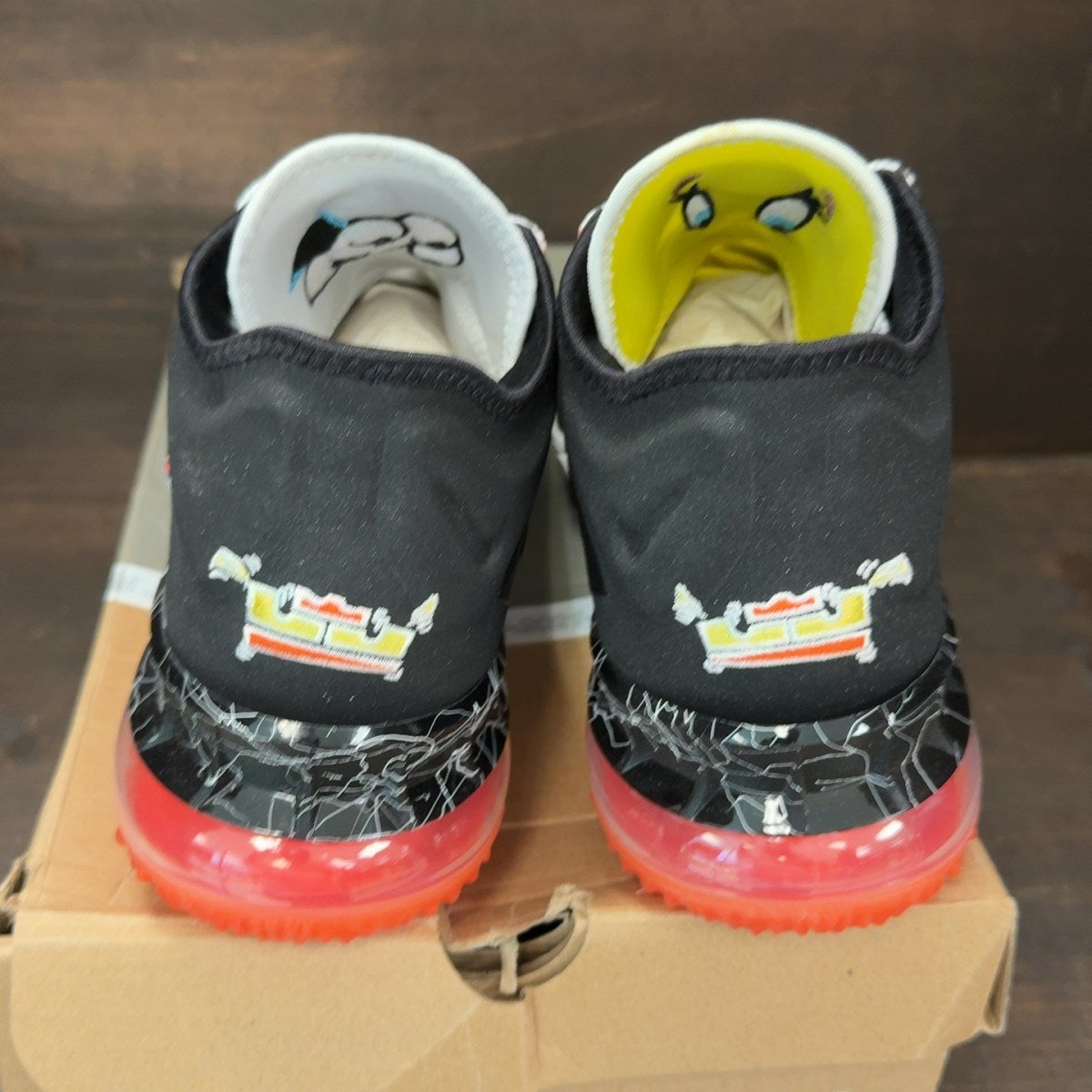 Nike LeBron 18 Low Sylvester vs Tweety Space Jam - Image 5