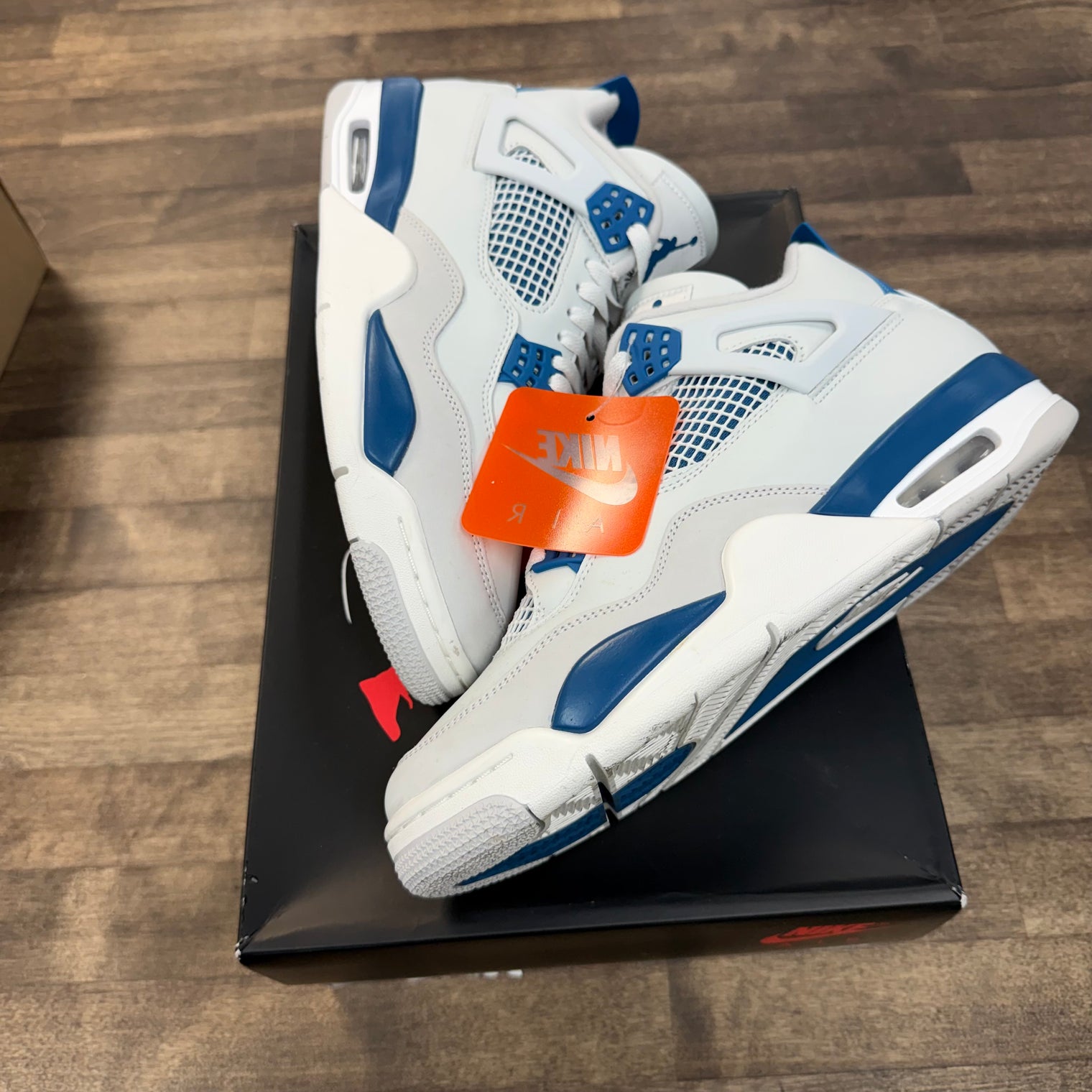 Jordan 4 Retro Military Blue (2024) (USED)