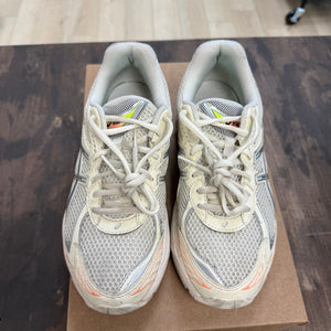 ASICS GT-2160 Paris Size 7 (Pre-Owned) - Image 2
