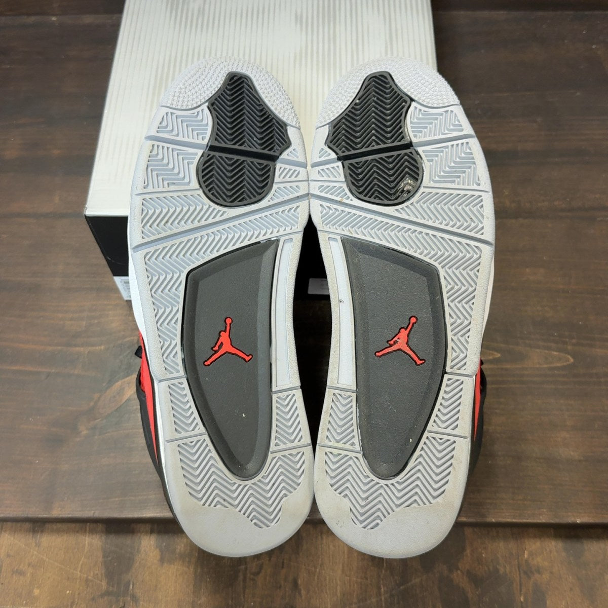 Jordan 4 Retro Toro Bravo (2026) - Image 9