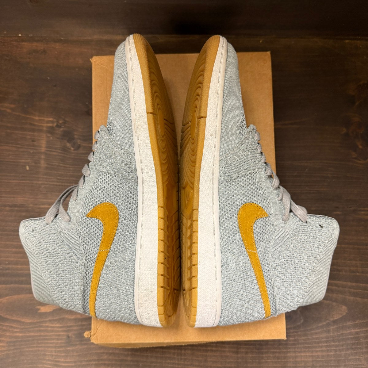Jordan 1 Retro High Flyknit Wolf Grey Size 11 (Pre-Owned) - Image 5
