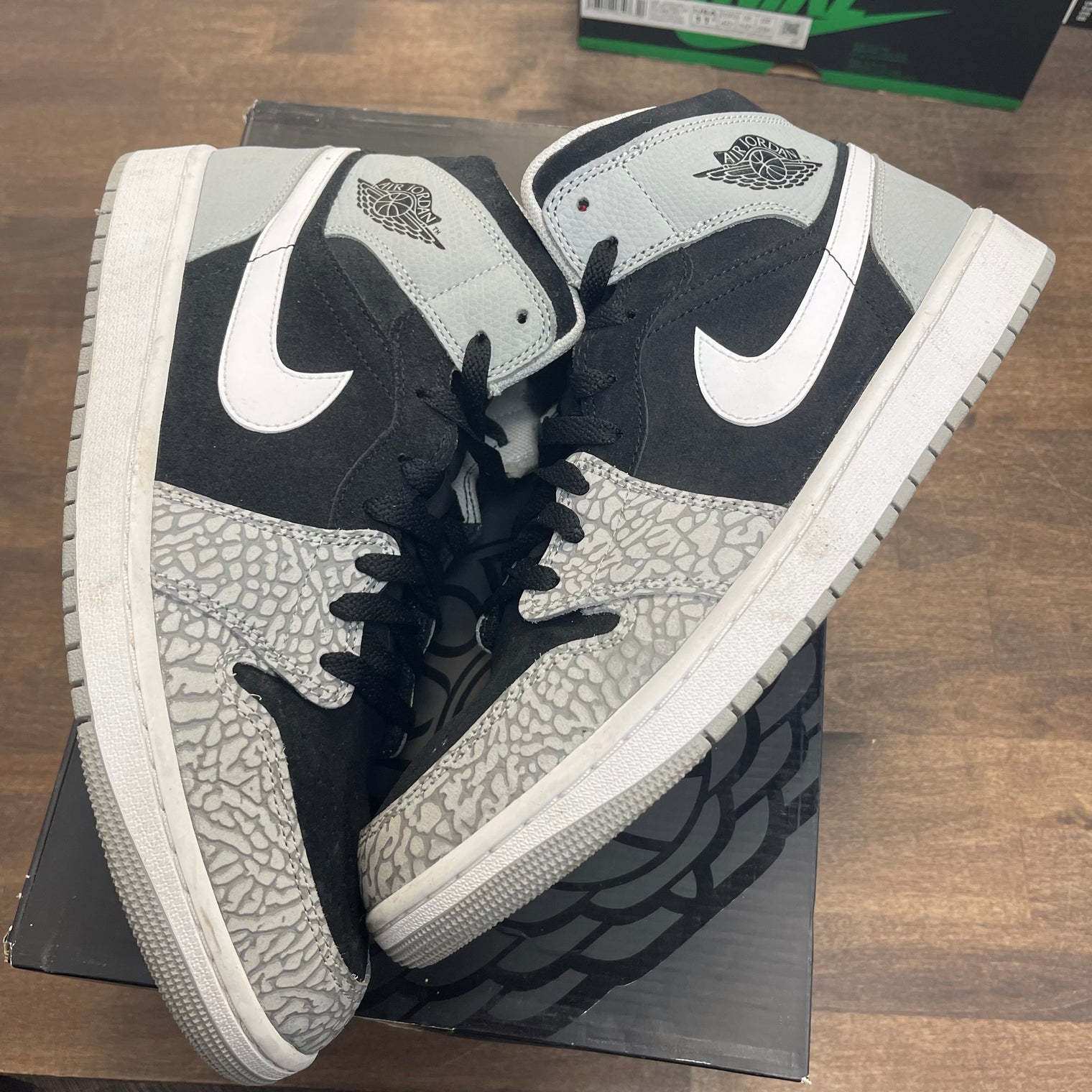 Elephant Print Jordan 1 Mid (USED)