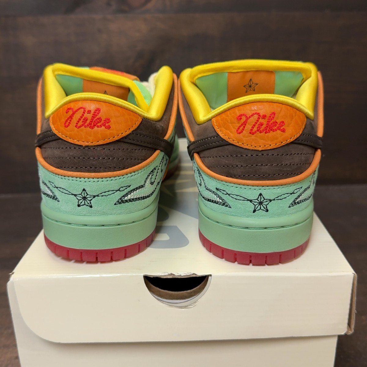 Nike SB Dunk Low Rodeo Tourmaline - Image 5