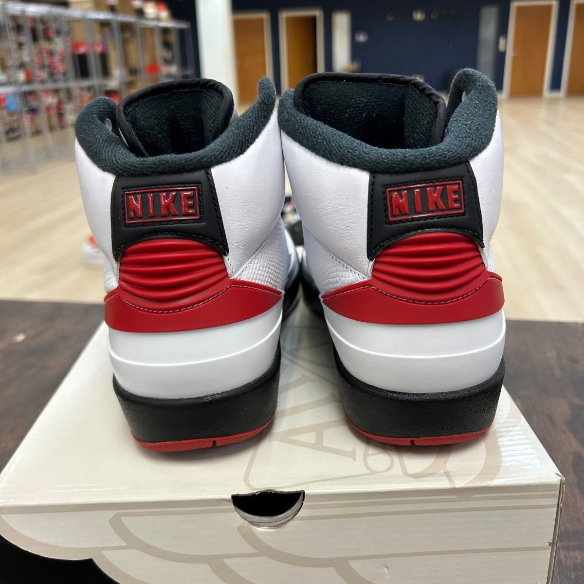 Jordan 2 Retro OG Chicago (2022) (Women's) - Image 4