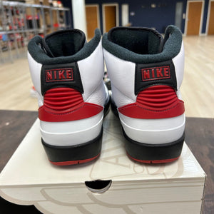 Jordan 2 Retro OG Chicago (2022) (Women's) - Image 4