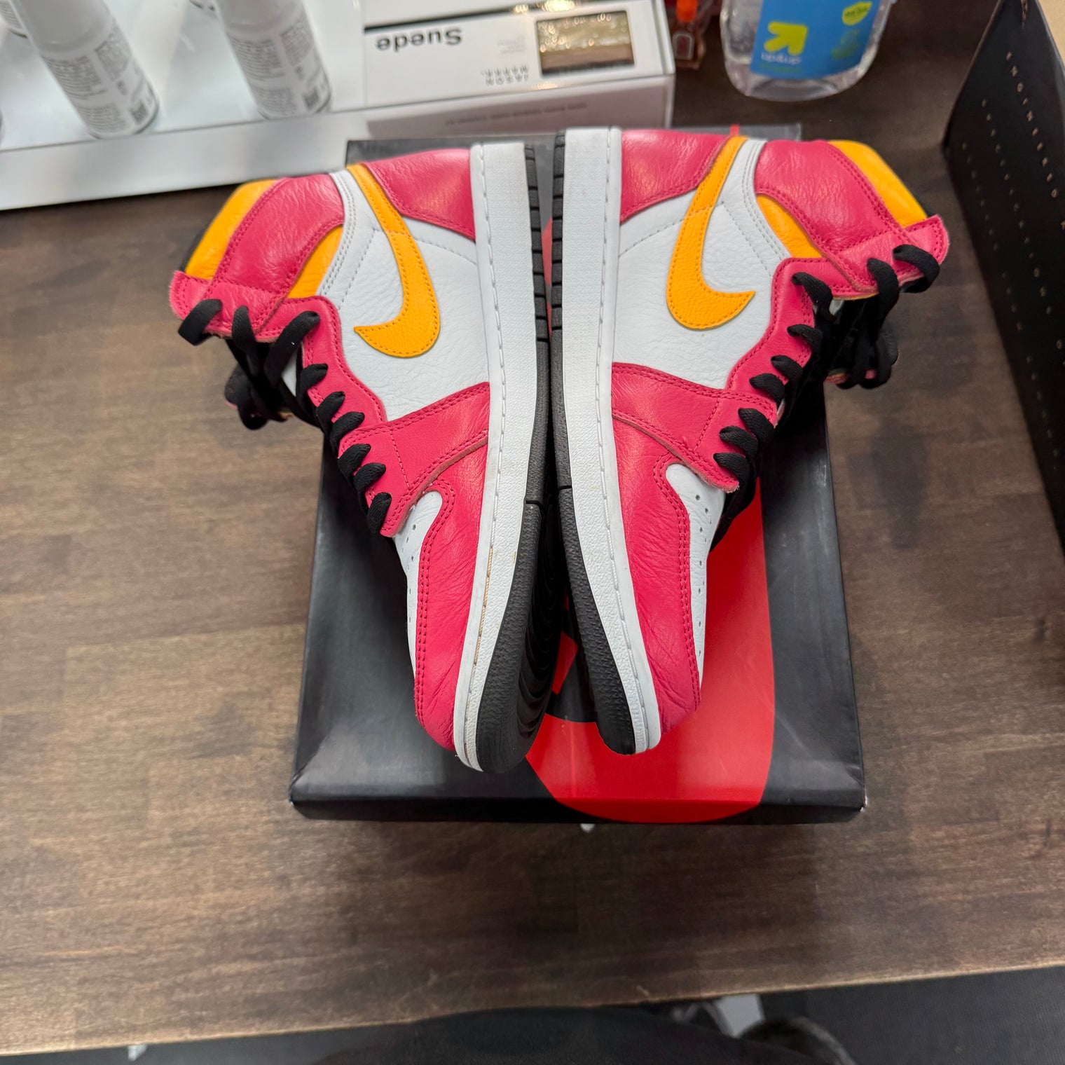 Fusion Red Jordan 1 High (USED)