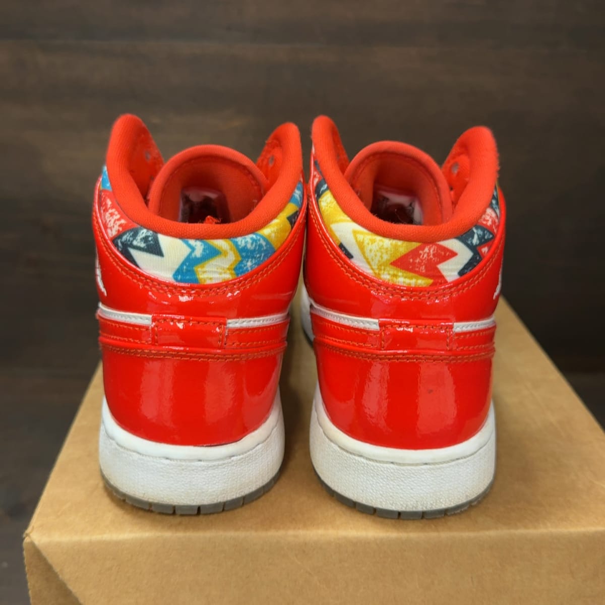 Jordan 1 Mid Barcelona Sweater Red Patent (GS) Size 4Y (Pre-Owned) - aux
