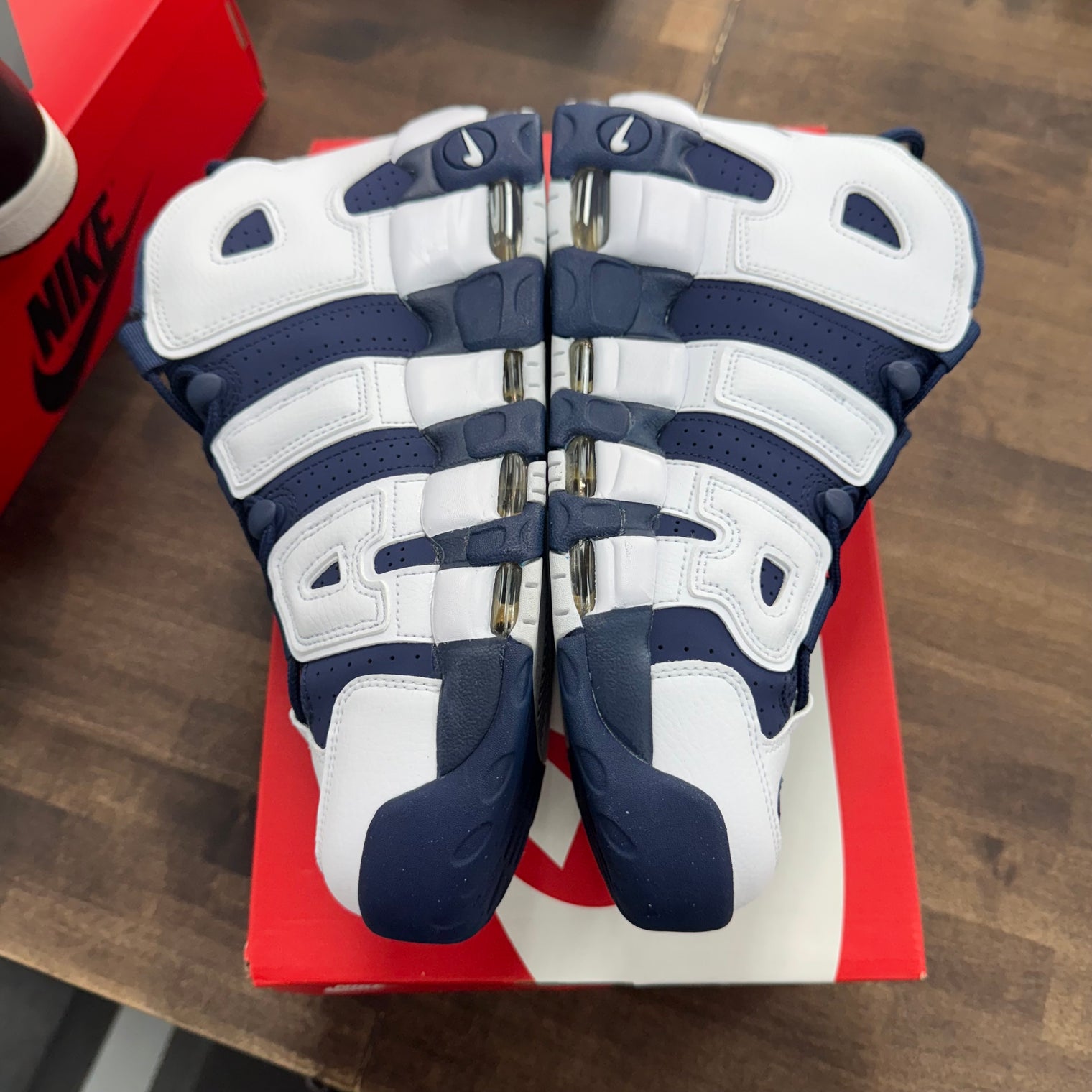 Olympic Air More Uptempo 96 (USED)