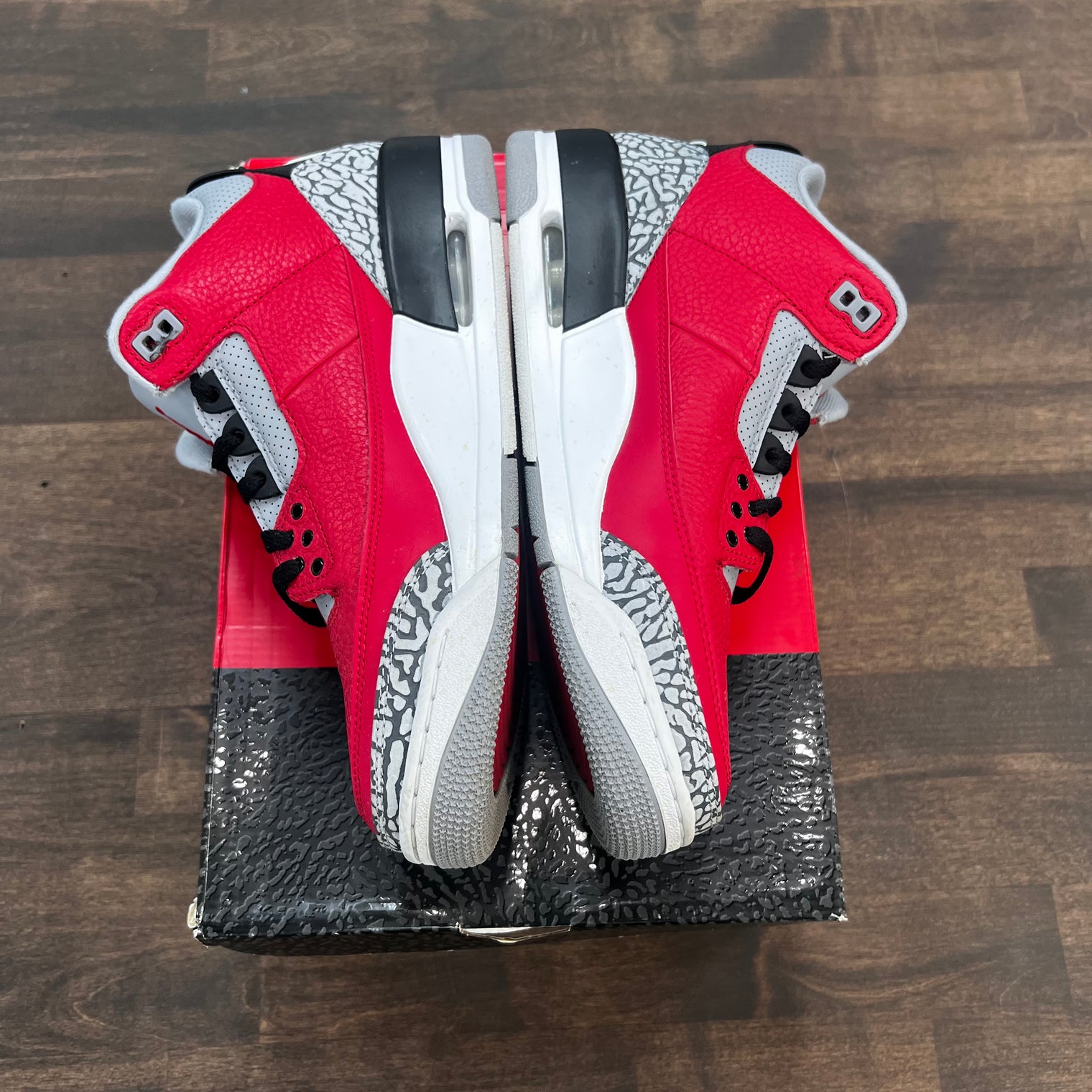 Unite Jordan 3 Retro SE (USED)