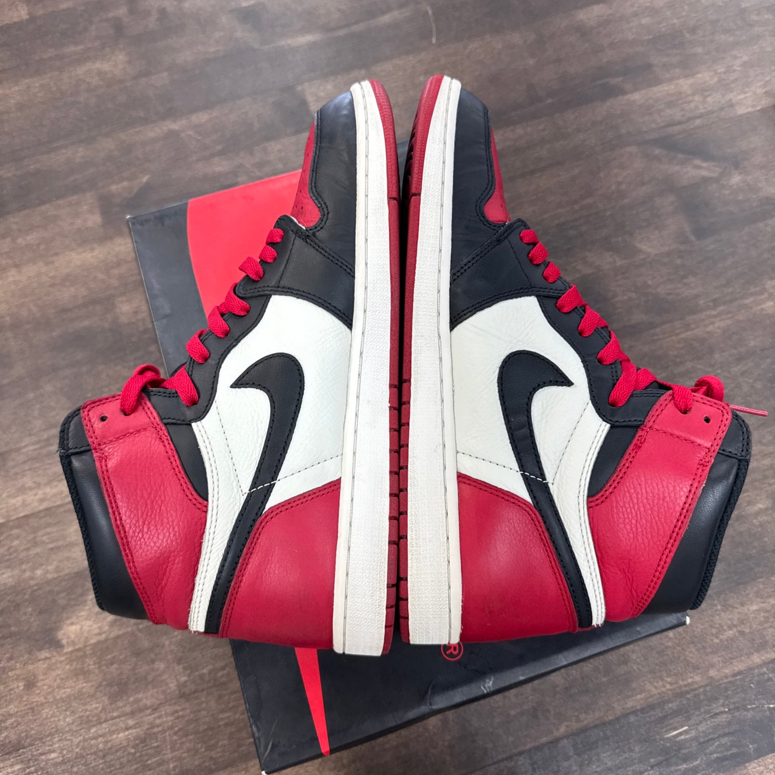Bred Toe Jordan 1 High (USED)