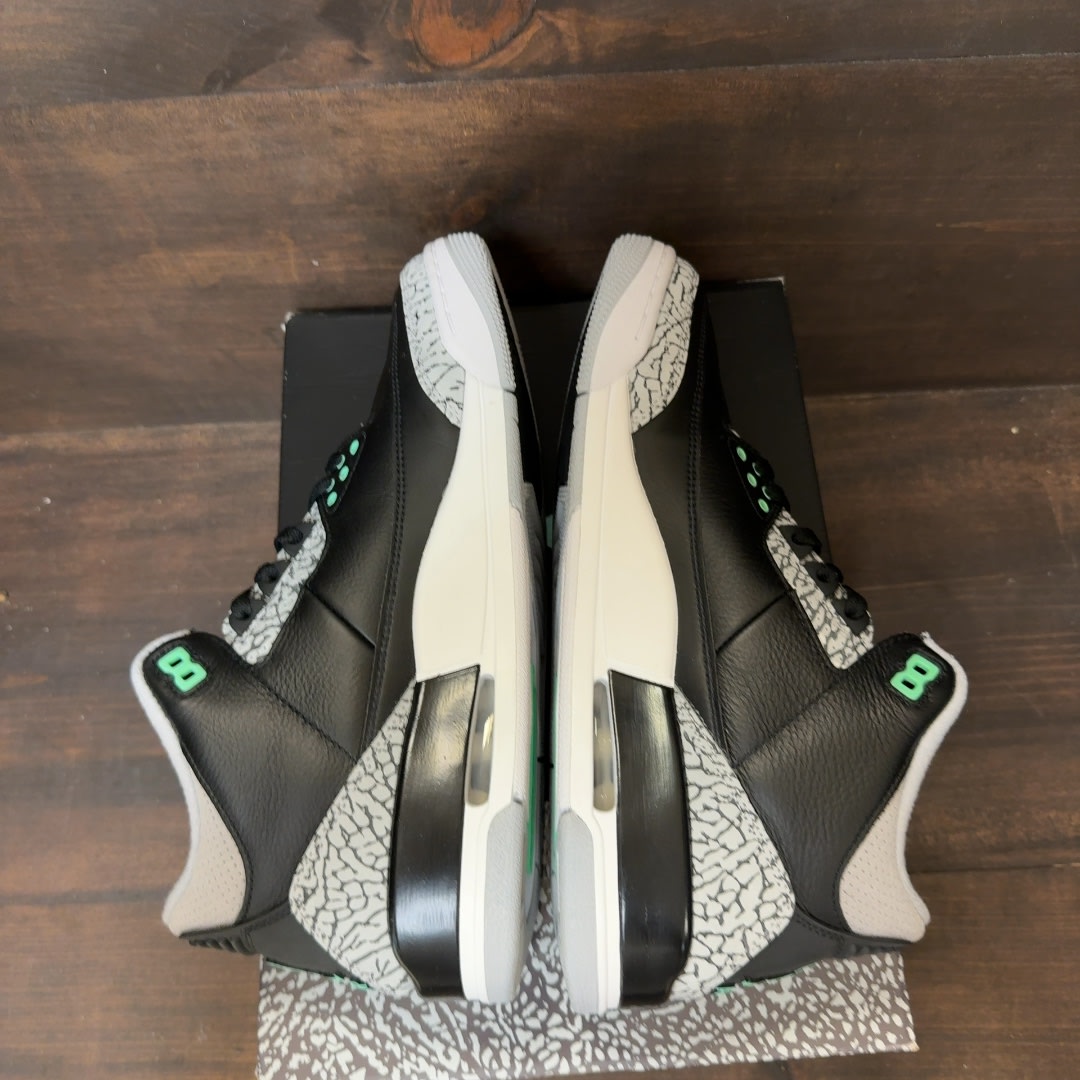 Jordan 3 Retro Green Glow Size 10.5 (Pre-Owned)