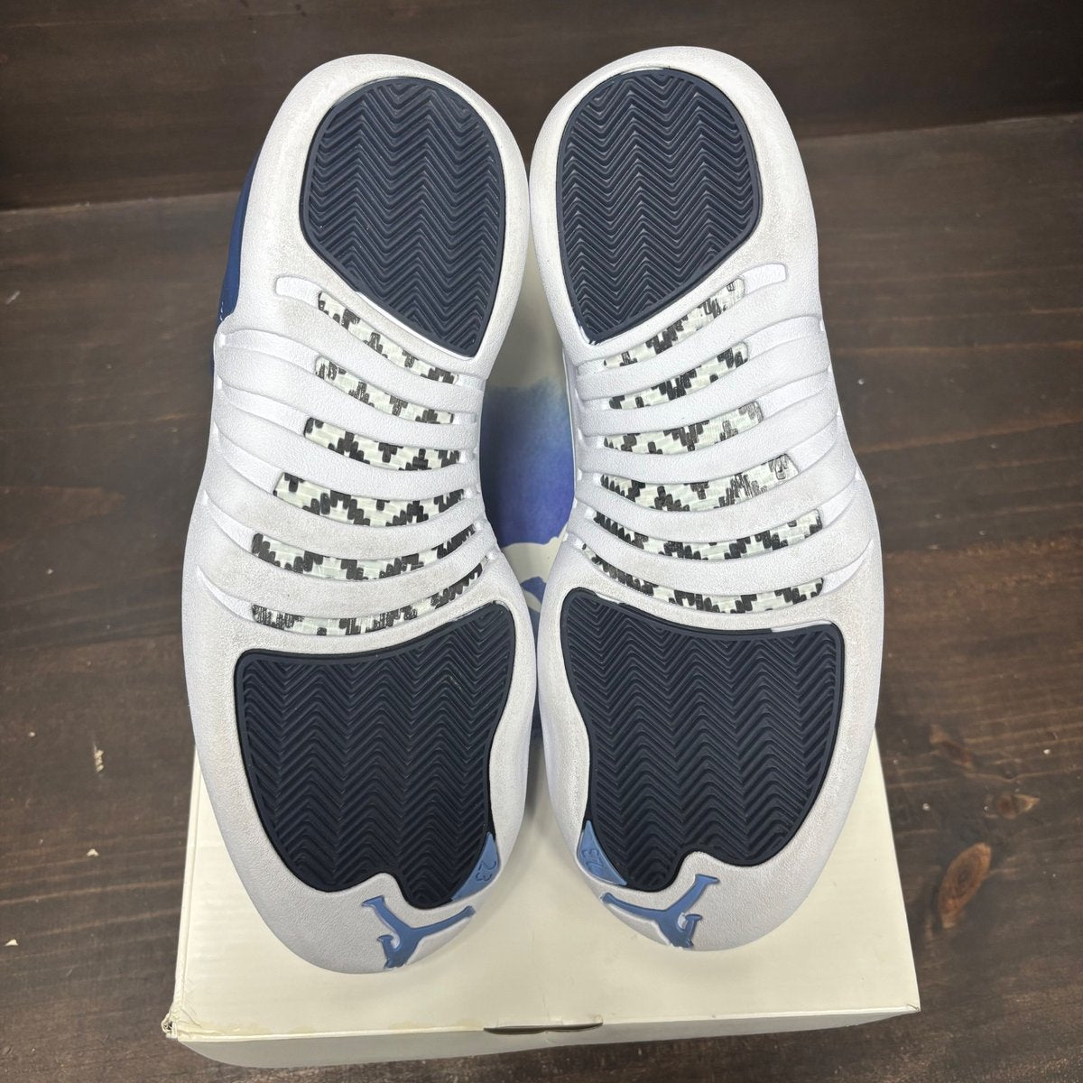 Jordan 12 Retro Indigo Size 8.5 (Pre-Owned) - box