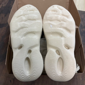 adidas Yeezy Foam RNNR Sand - Image 3