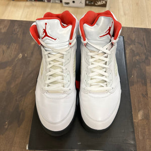 Jordan 5 Retro Fire Red Silver Tongue (2020) - Image 2