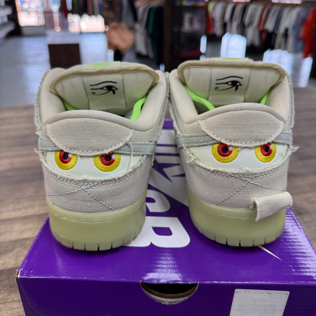 Nike SB Dunk Low Mummy Size 12 (Pre-Owned) - Image 4