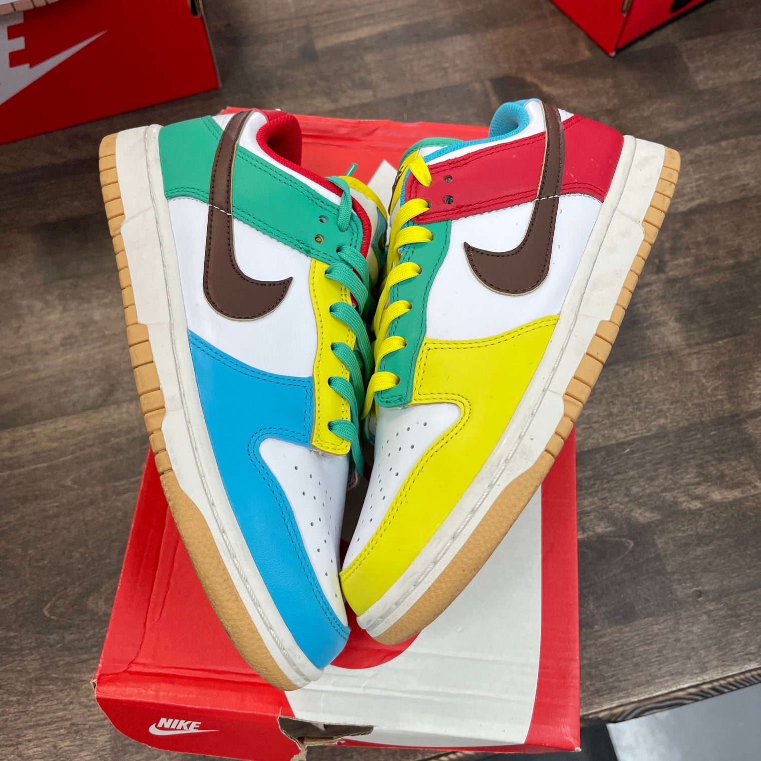 Free 99 White Dunk Low (USED)