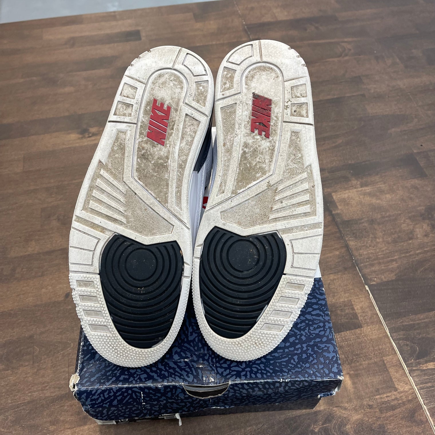Denim Fire Red Jordan 3 (USED)