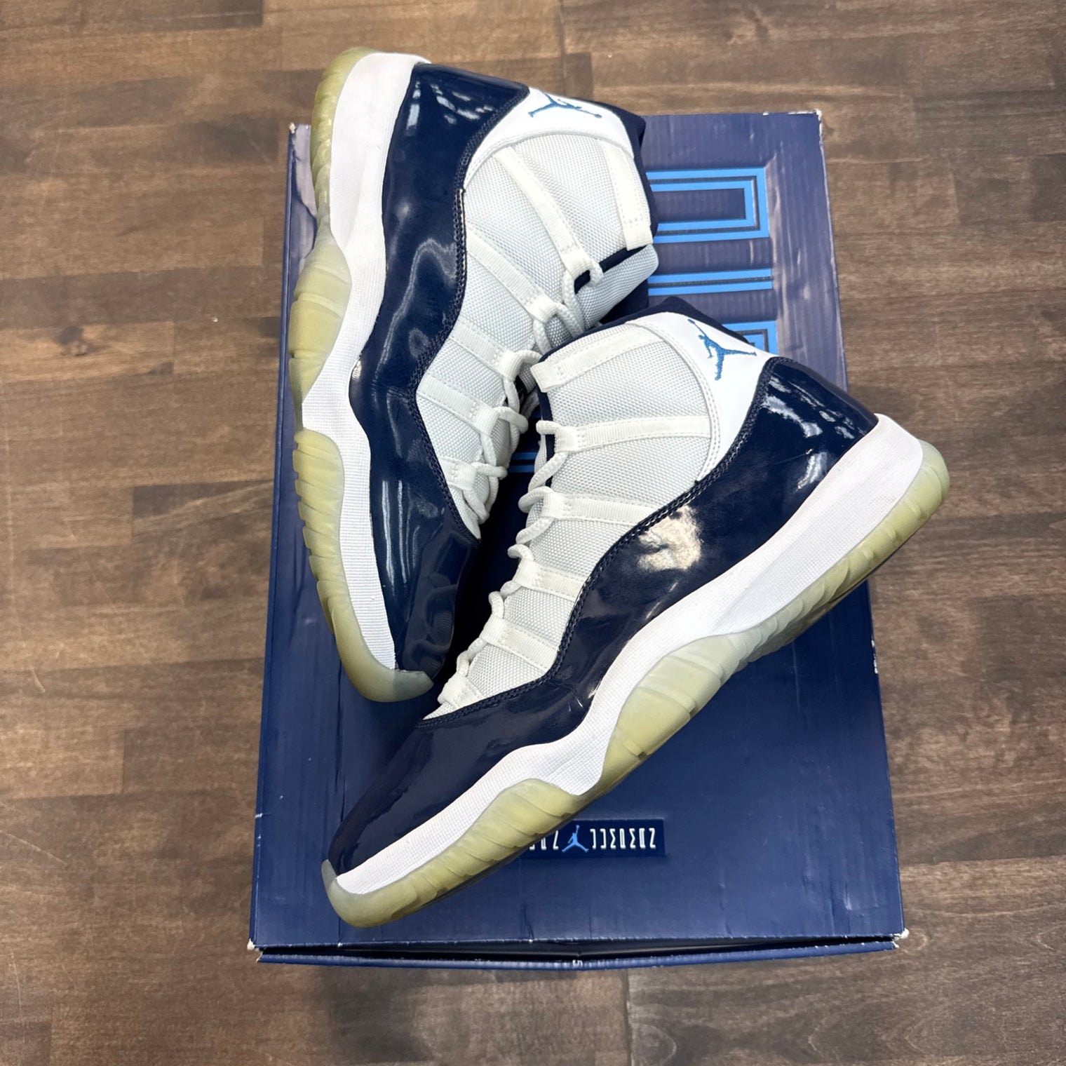Win like 82 Jordan 11 (USED)