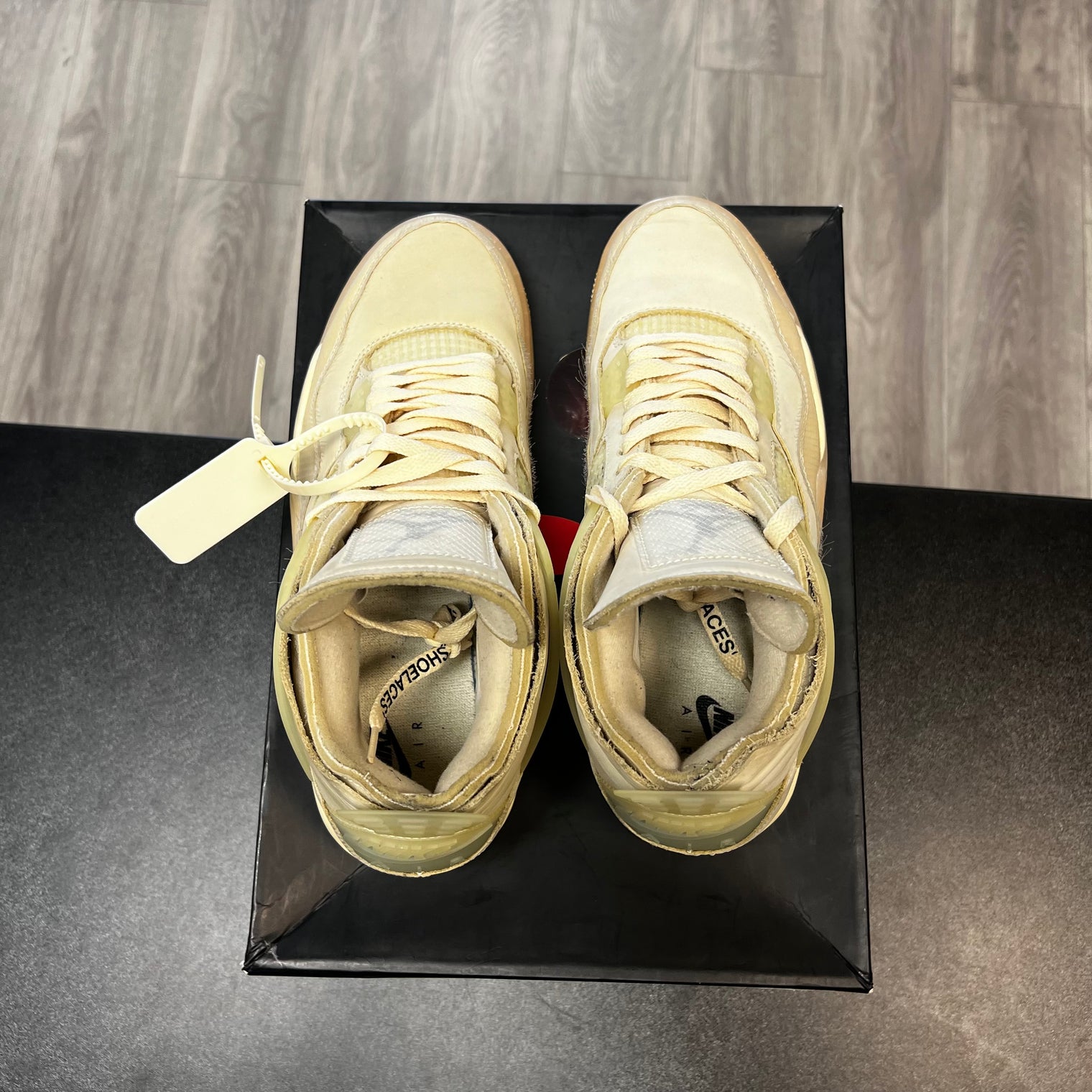 Jordan 4 Retro Off-White Sail (USED)