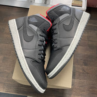 Holiday Jordan 1 Mid (2015) (USED, No Box)