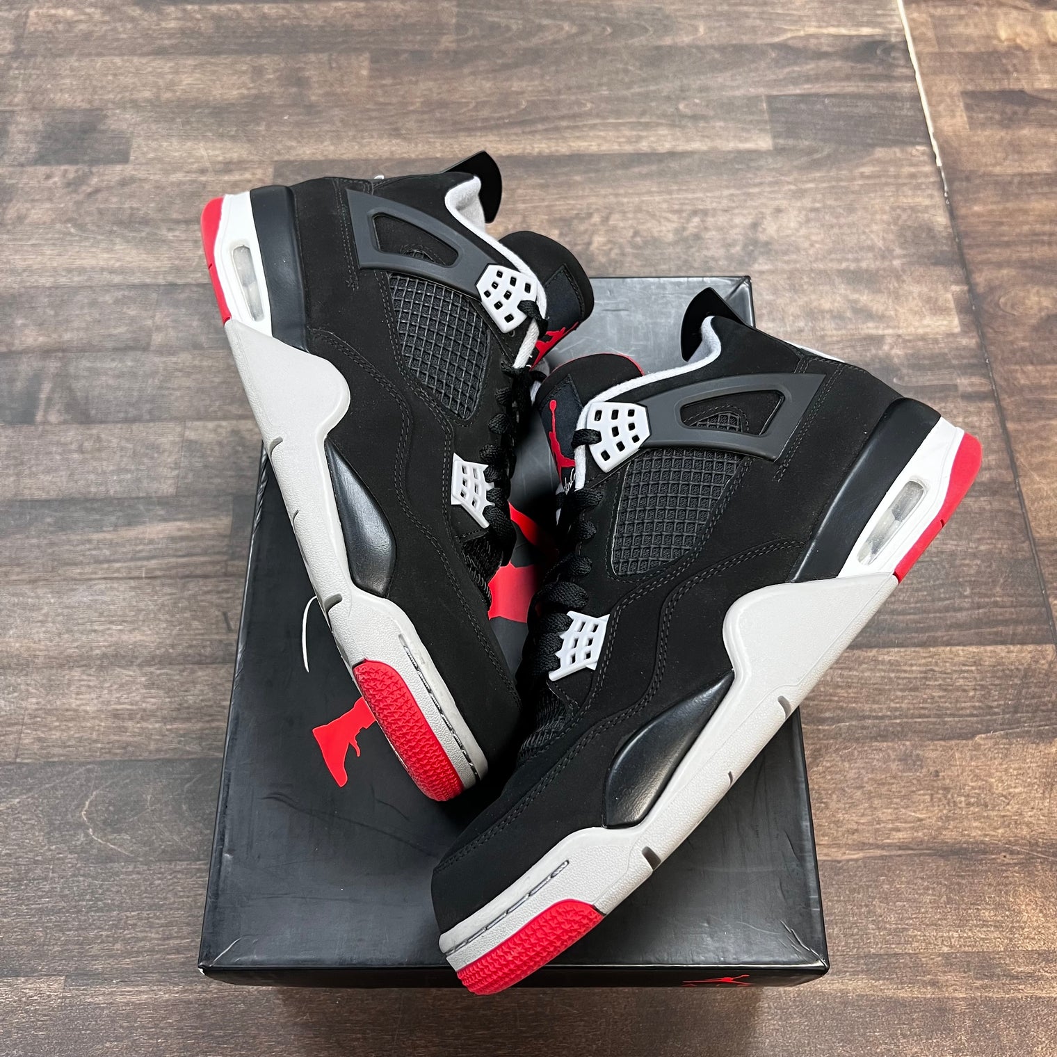 Bred Jordan 4 2019 (USED)