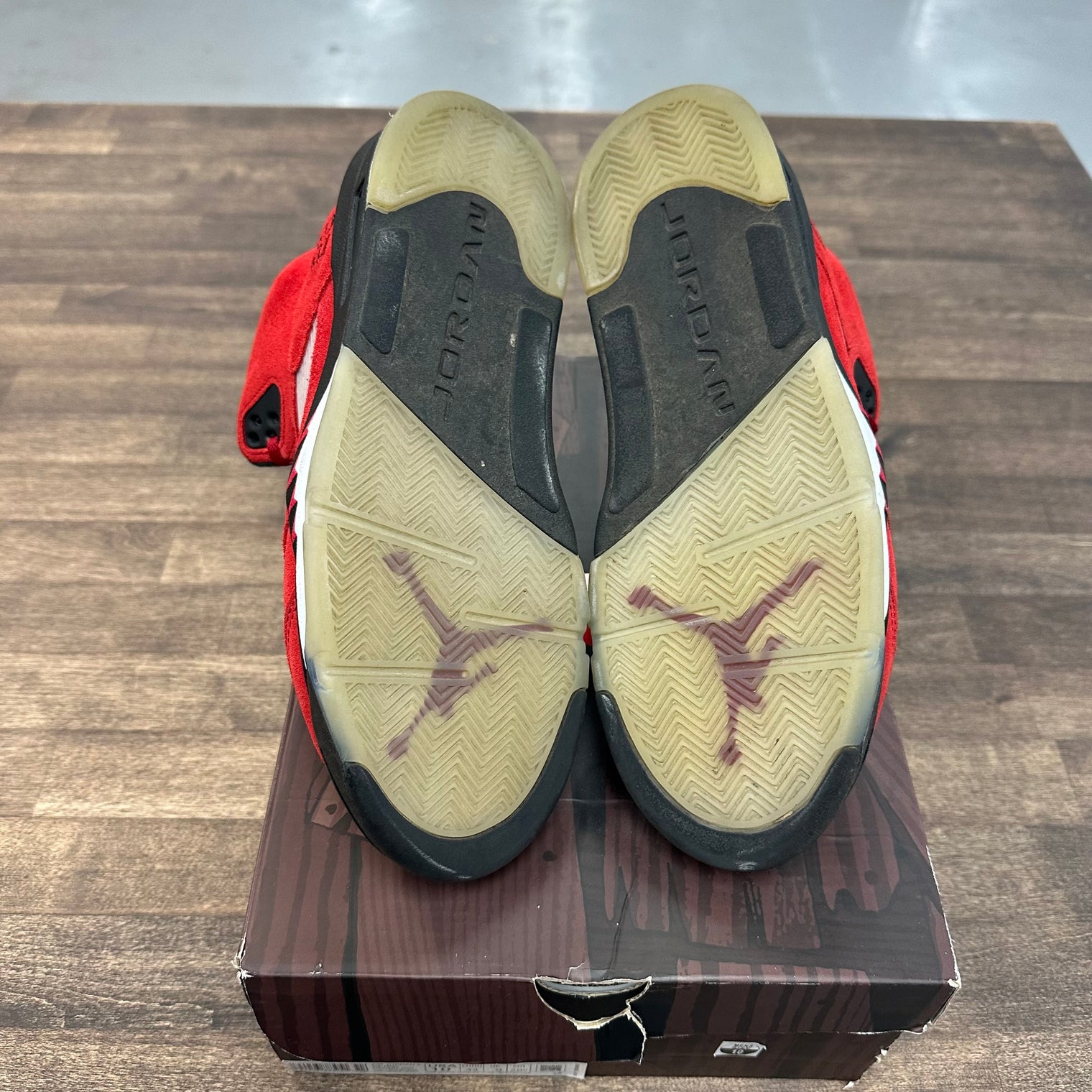 Raging Bull Jordan 5 Retro (USED)