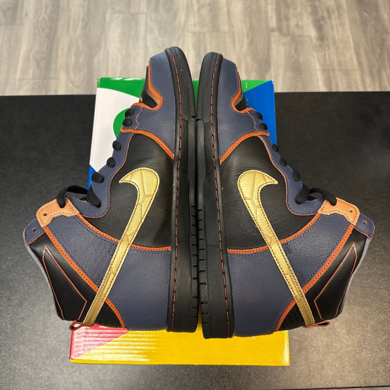 Gundam Nike SB Dunk High Unicorn Banshee (Like New)