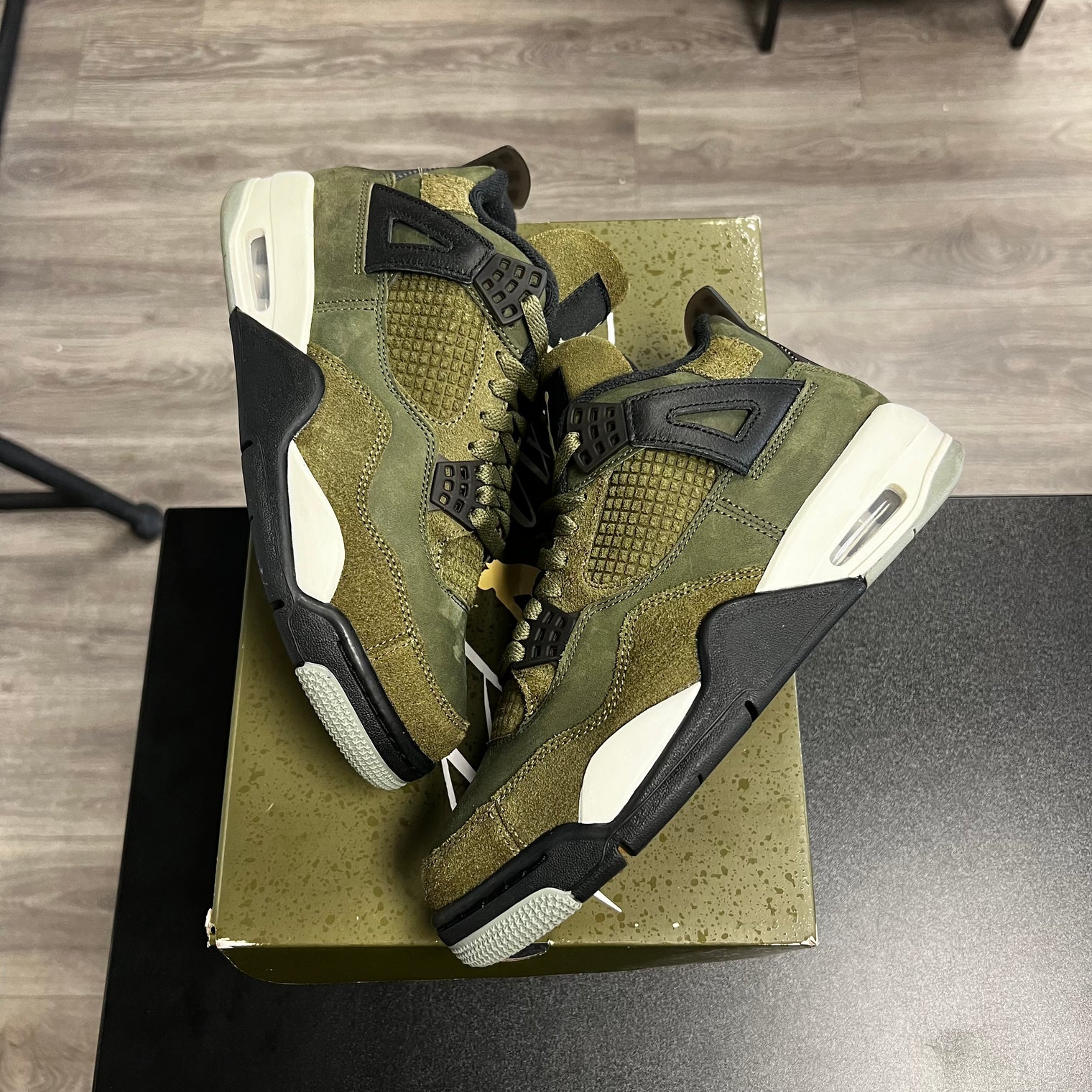 Craft Medium Olive Jordan 4 Retro SE (USED)