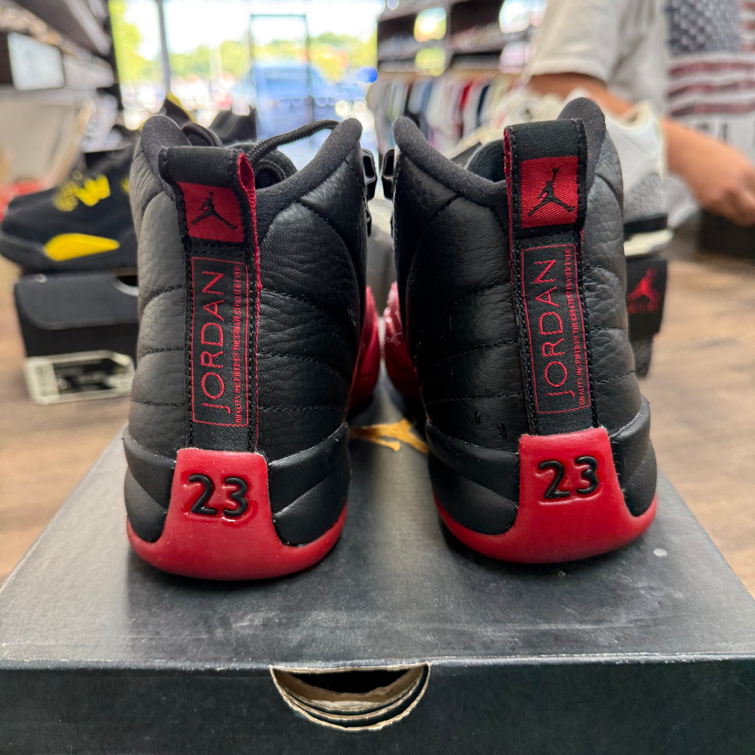 (GS) Flu Game Jordan 12 (USED)