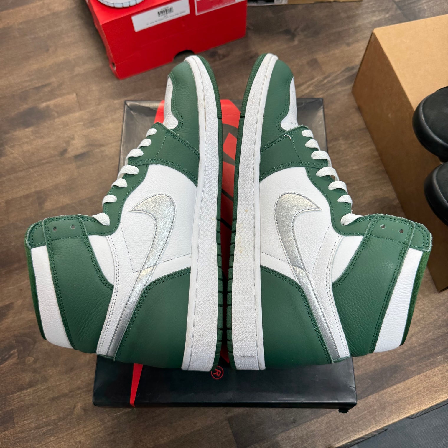 Gorge Green Jordan 1 High (USED)