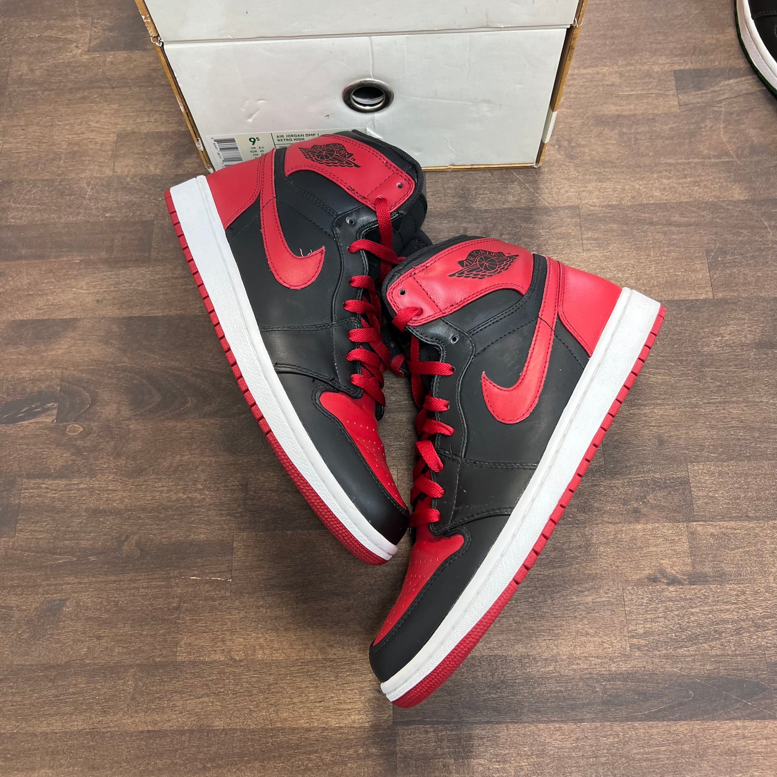 Defining Moments Pack 1 60 Pts Jordan 1 (USED)