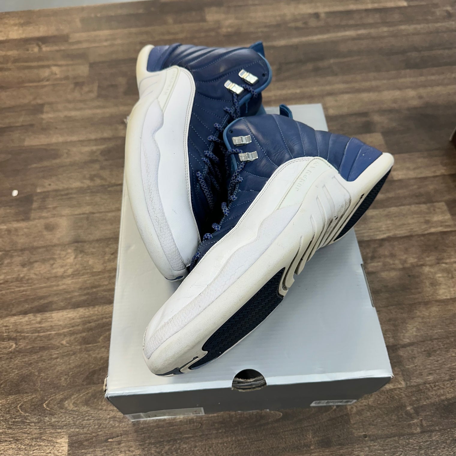Indigo Jordan 12 Retro (USED, Replacement Box)