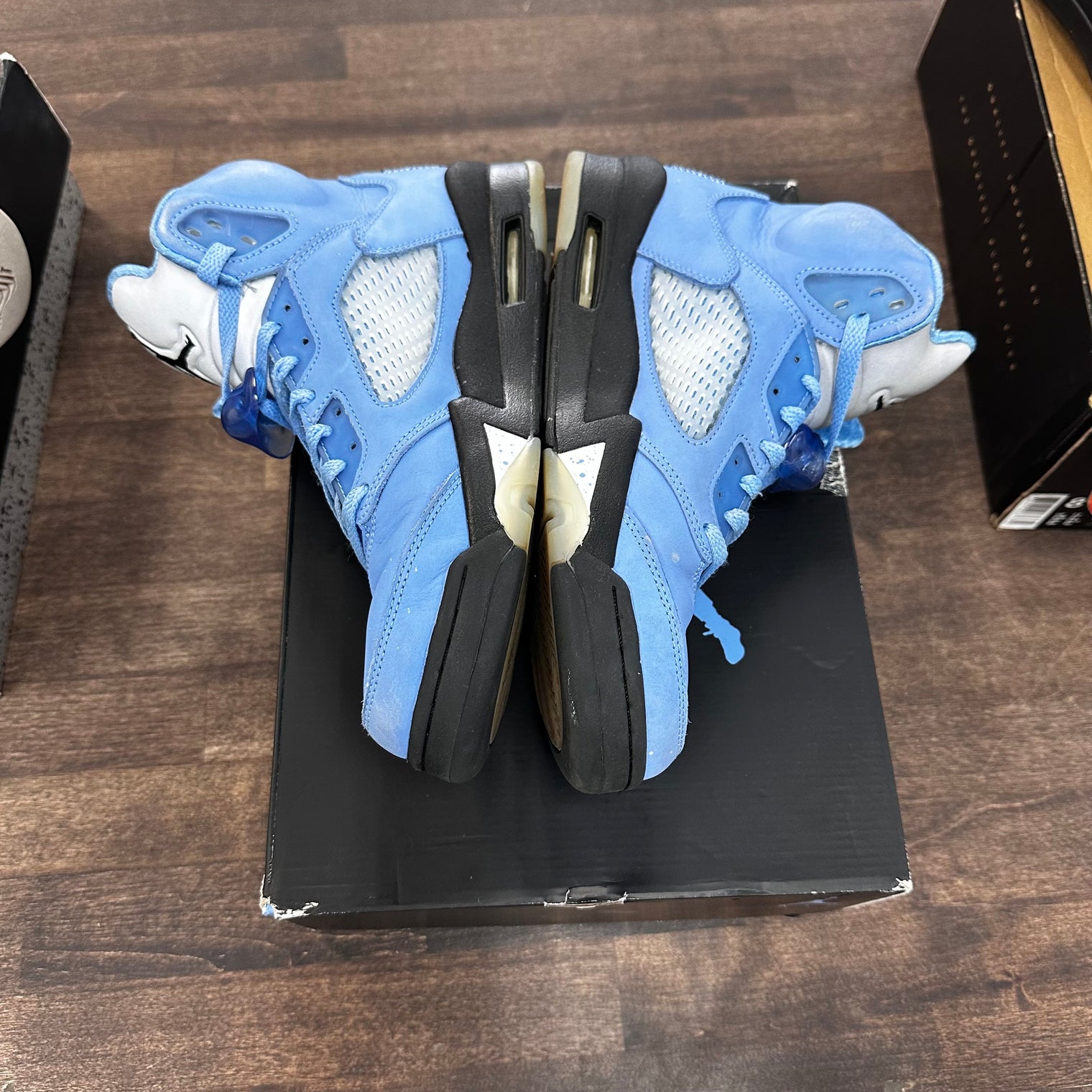 UNC Jordan 5 (USED)