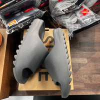 Granite Yeezy Slide (USED)