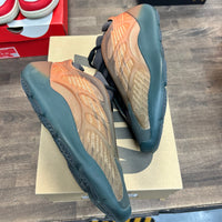 Copper Fade Yeezy 700 V3 (USED)